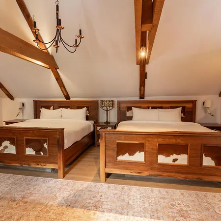 Auberge Place D'Armes-3